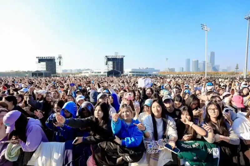 上海中心城区首个“3到5万人级”大型户外演出场地迎来首演-三林塘