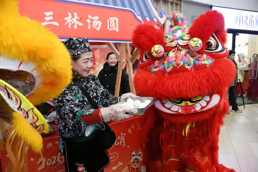 图片[3]-元宵就该热热闹闹地过！三林老街民俗仪式进商圈-三林塘